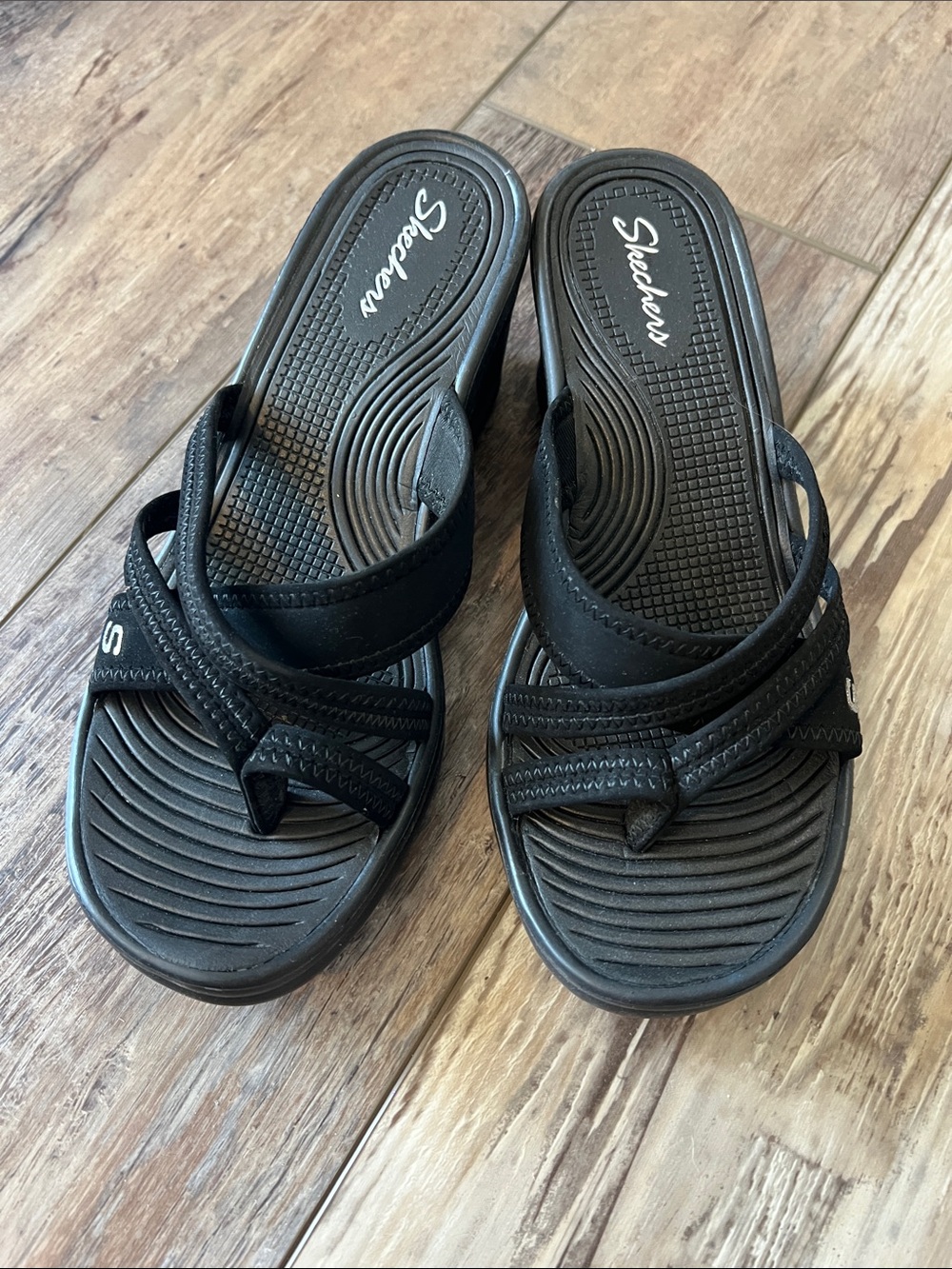 Skechers Black Women's Foam Sandal Flip Flop